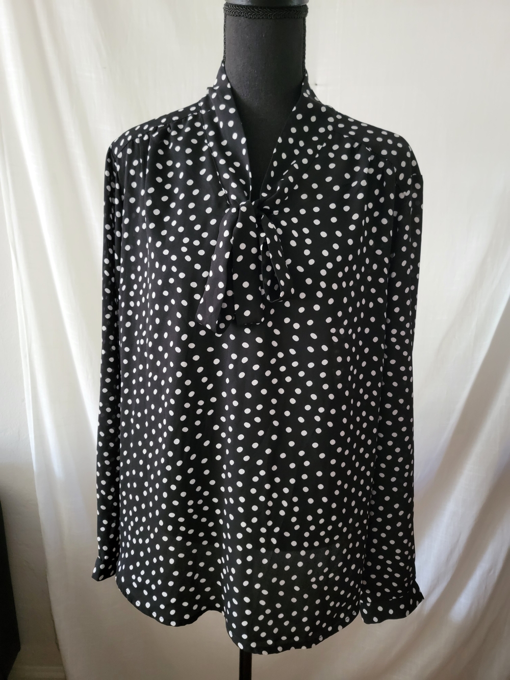Black Polka Dot Tie-Neck Blouse/XL